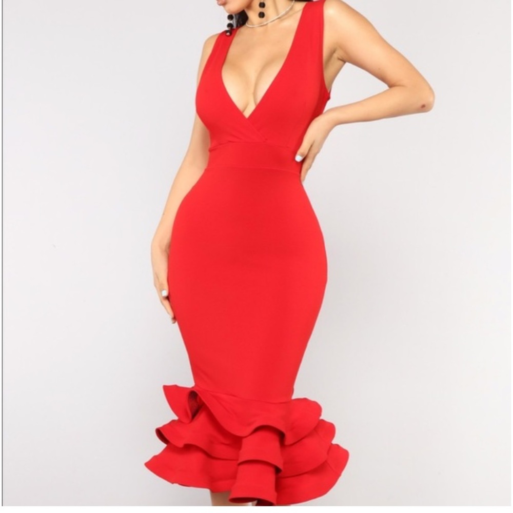 Red V-Neck Ruffle Hem Bodycon Dress - Picture 4 of 4